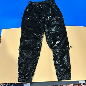 Kith Cargo Jogging Pants Size XS Gloss Black Logo Stretch (New without tags)